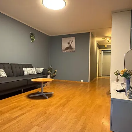 Apartamento Entire In Near Oslo 2 Bedrooms, Kitchen, Terrace & Easy Bus And Train Access *